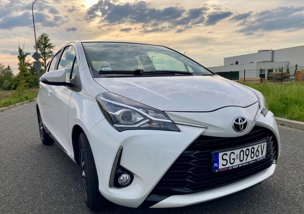 Toyota Yaris cena 56000 przebieg: 66816, rok produkcji 2018 z Zabrze małe 154